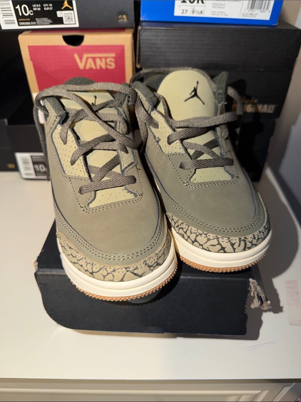 Jordan 3 Retro Kids Olive/Nubuck Low-Top Sneakers with Elephant Print